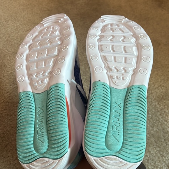 Brand new Nike air max bolt sneakers - Picture 4 of 5